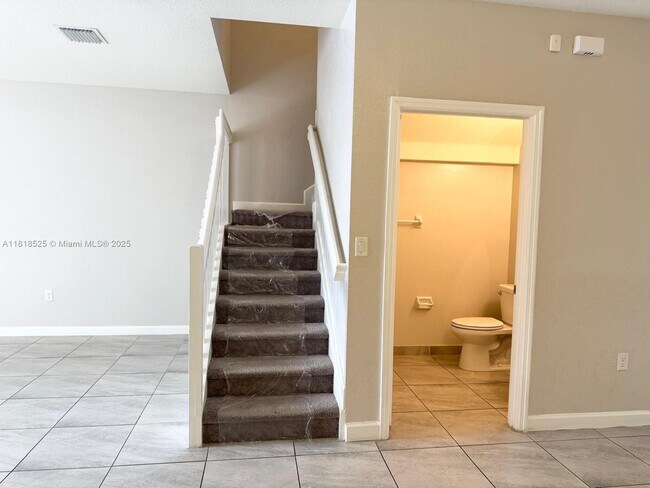 Building Photo - 11941 SW 150th Pl