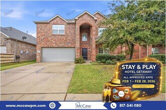 Building Photo - 3808 Hazelhurst Dr