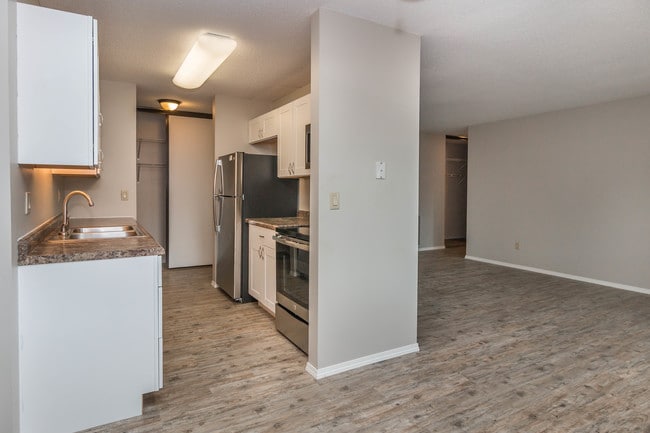 Kitchen - 46West Apartments Nestled in the Heart of ...