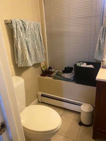 Building Photo - 28 Fleet St