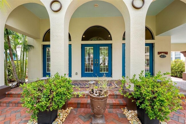 Building Photo - 6022 Beacon Shores St