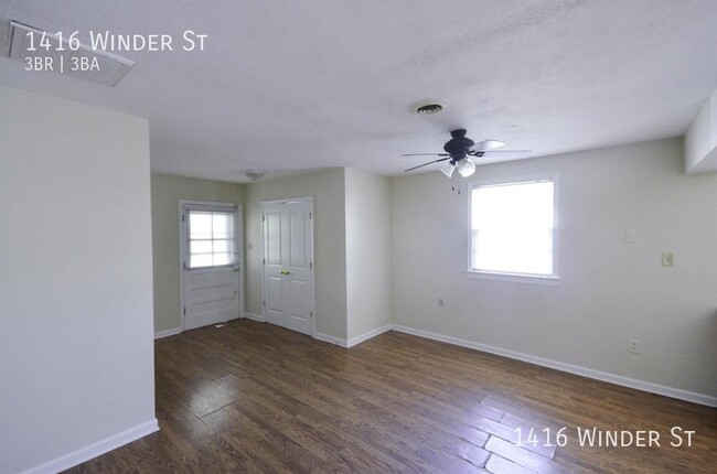 Building Photo - RENOVATED 3 Bed, 3 Bath with 2 Car Enclose...