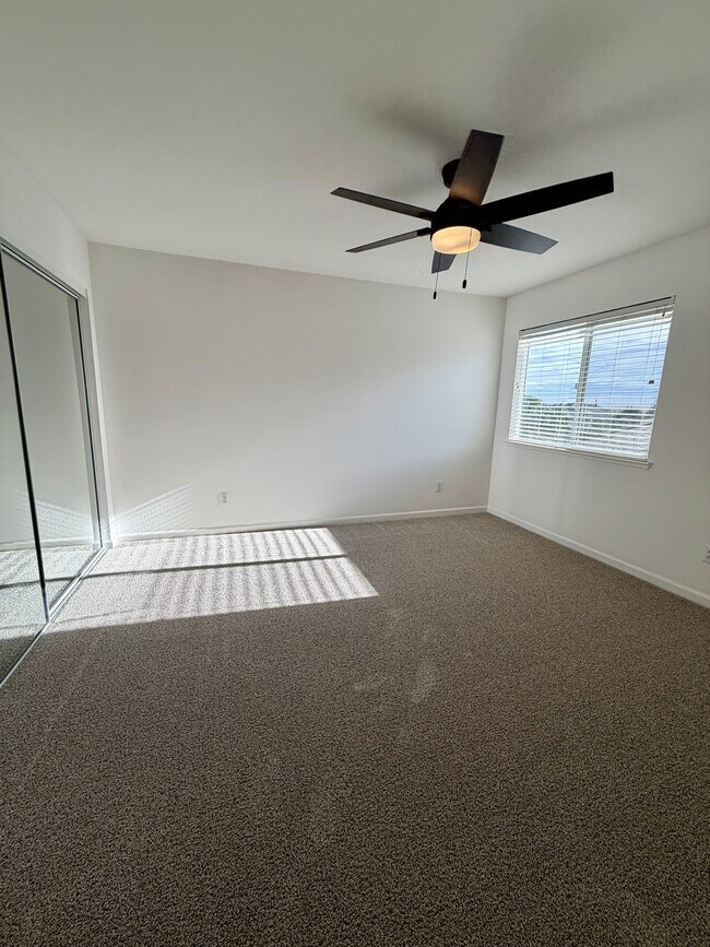 Building Photo - 1305 Brooktrail Dr