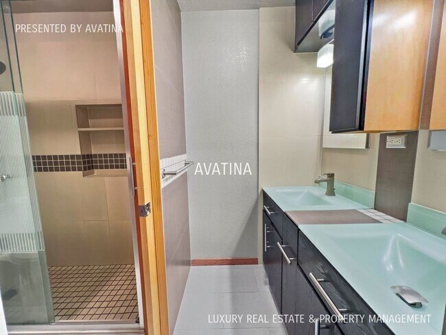 Building Photo - 736 N Kuakini St