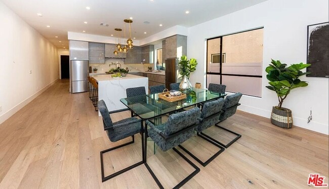 Building Photo - 1637 S Sherbourne Dr