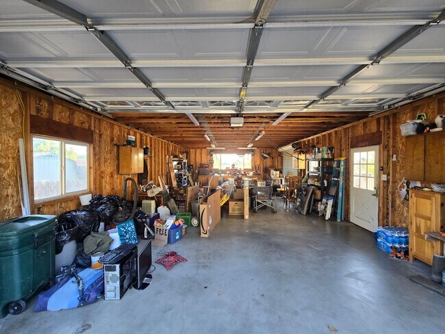 Building Photo - 1316 Rohnerville Rd