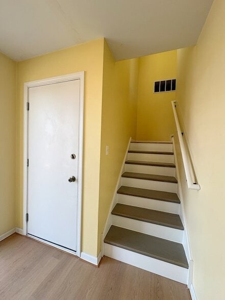 Building Photo - 2611 Cedar Glade Dr