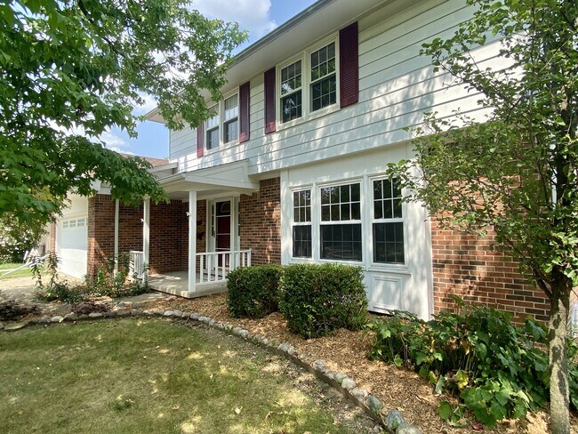Primary Photo - 2240 Delaware Dr