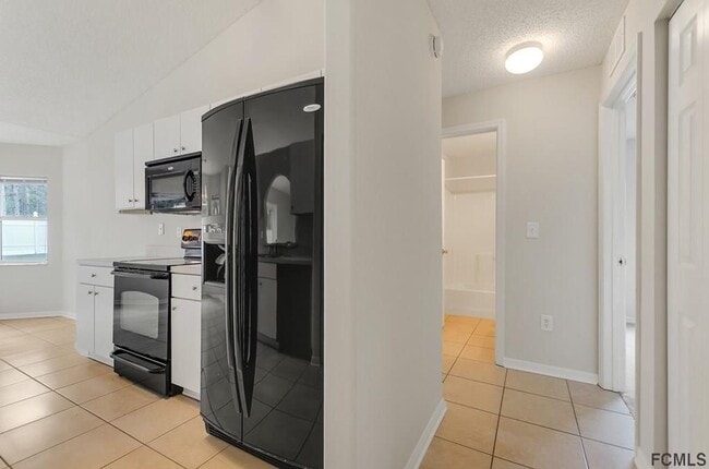 Building Photo - 3 Bedroom 2 Bath Single Family Home on a Cul-de-sac