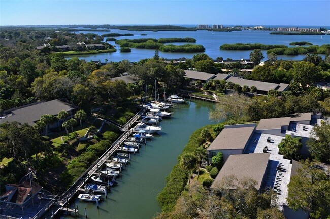 Building Photo - 1709 Pelican Cove Rd