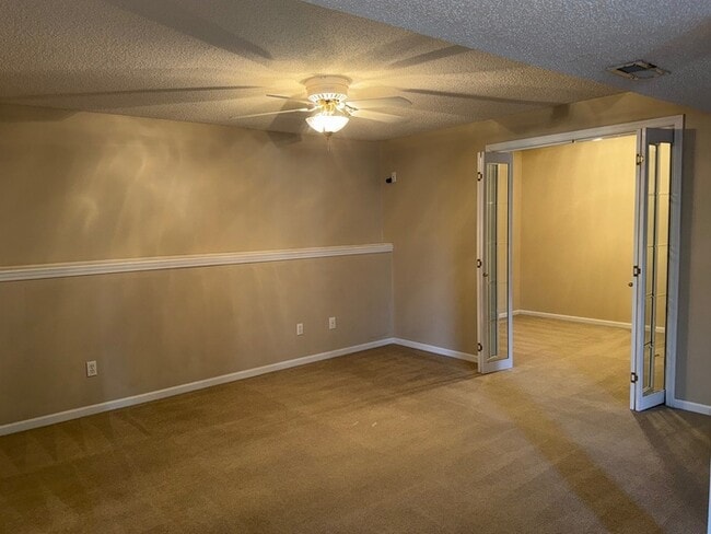 Building Photo - 8619 N McDonald Ave