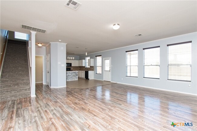 Building Photo - 413 E Orion Dr