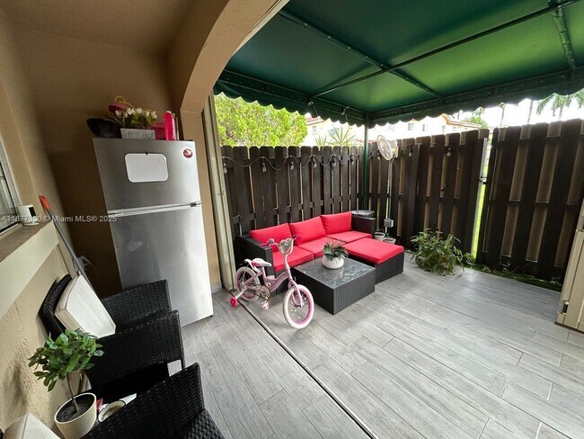 Building Photo - 15852 SW 68th Terrace