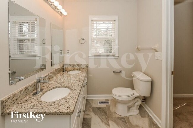 Building Photo - 6831 Van De Rohe Dr