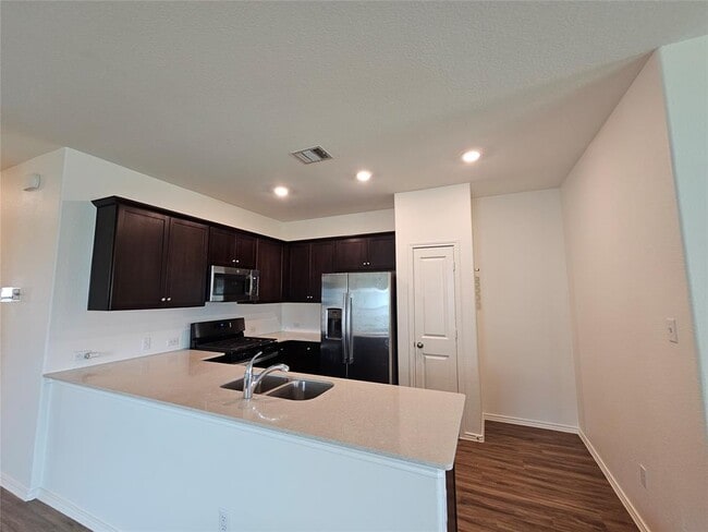 Building Photo - 228 Gabriels Bluff Dr