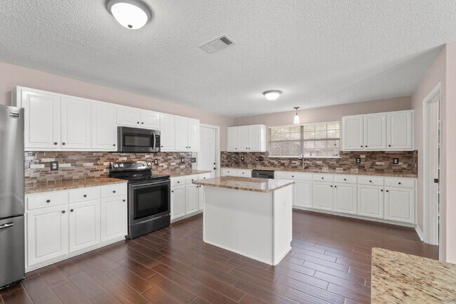 Building Photo - 2363 Sunrise Dr