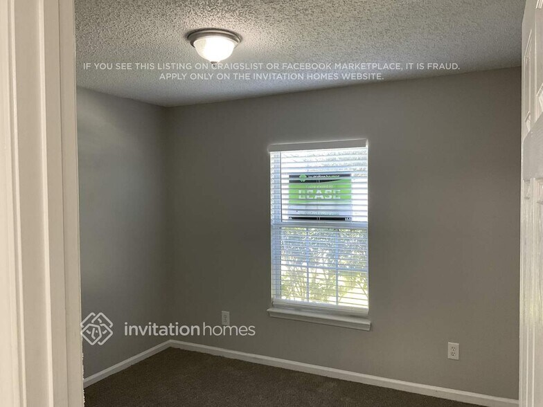 Building Photo - 921 Mineral Creek Dr