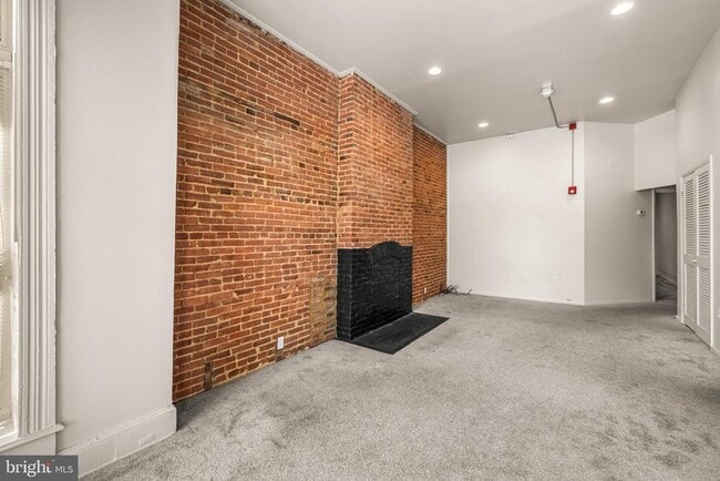 Building Photo - 1502 W Mt Royal Ave