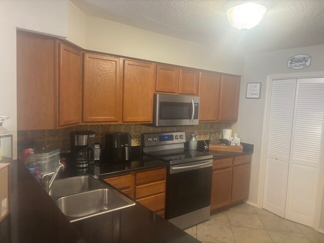 Building Photo - 1821 Shay Lin Ct