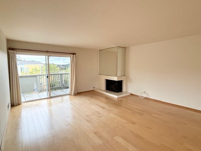 Primary Photo - 175 Upper Via Casitas