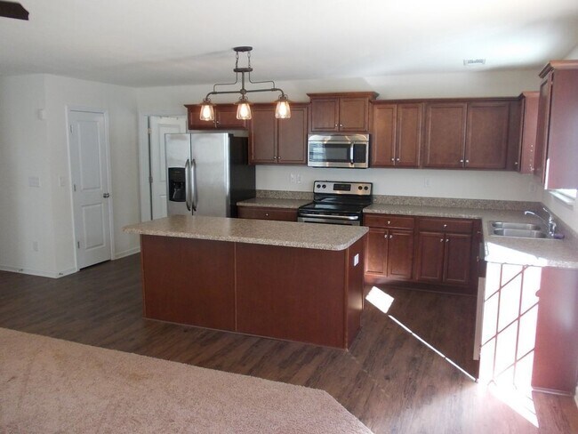 Building Photo - 2528 Walnut Forest Dr