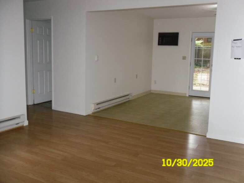 Building Photo - 3919 SE 168th Ave