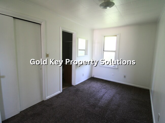 Building Photo - 1550 Raible Ave