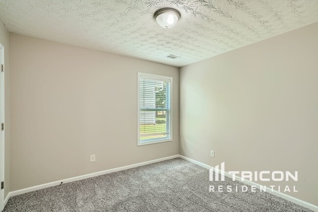Building Photo - 3692 Tullamore Ln