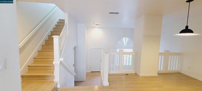 Building Photo - 1102 Brooks Range Landing