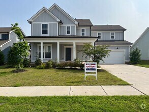 Building Photo - Stunning, Elegant Residence in Fuquay-Vari...