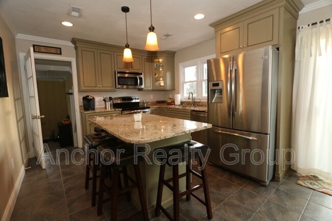 Building Photo - 1457 Garwood Ave