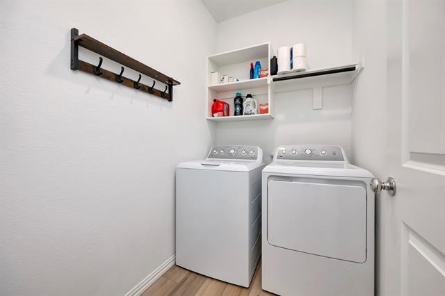 Building Photo - 2604 Starwater Dr