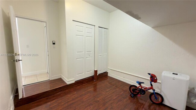 Building Photo - 7633 NW 114th Path