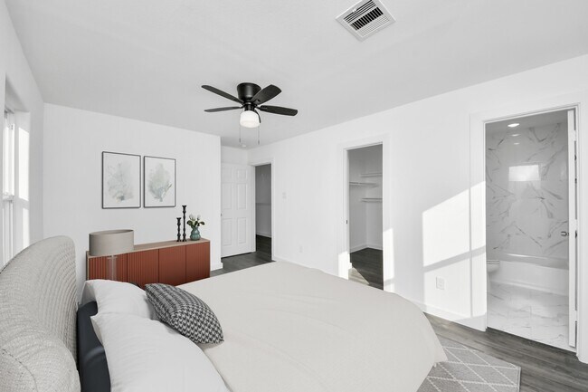 Building Photo - 2310 Wavell St