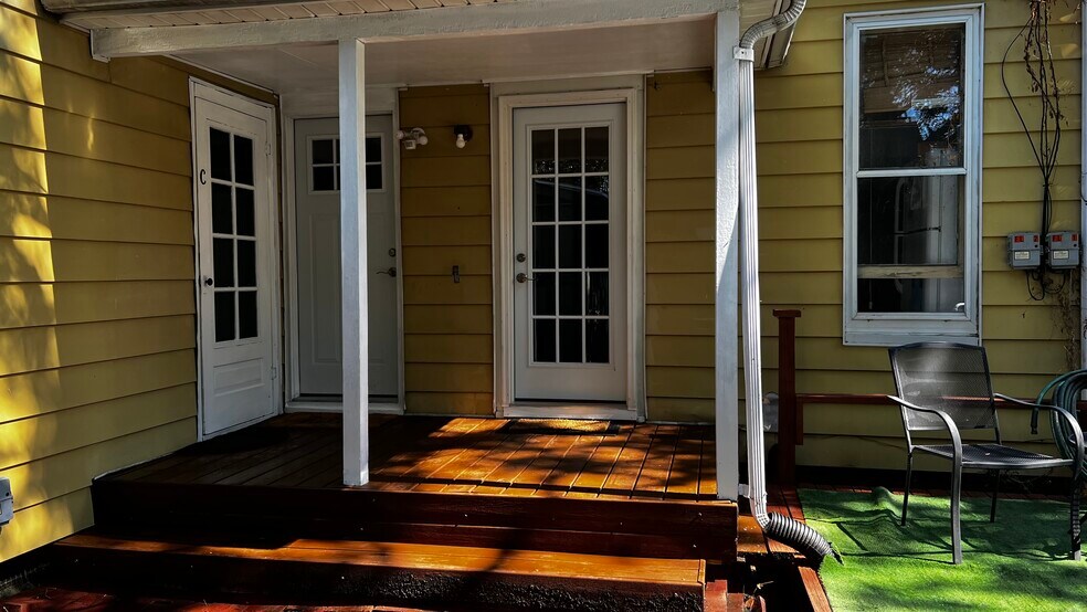 Unit C on the left - 305 S Elm St