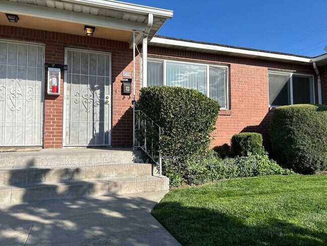 Building Photo - 238 18th St