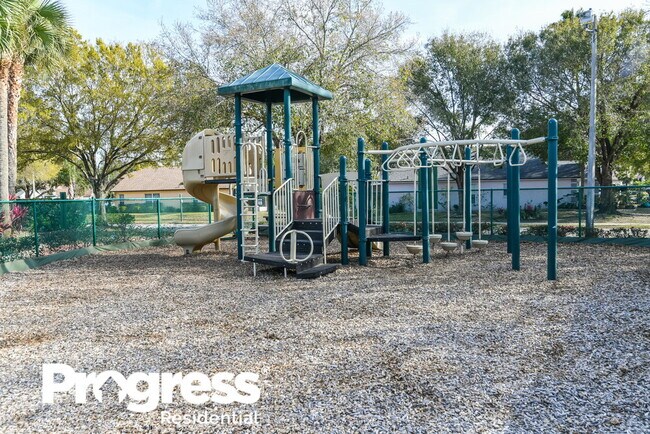 Building Photo - 16530 Golden Eagle Blvd