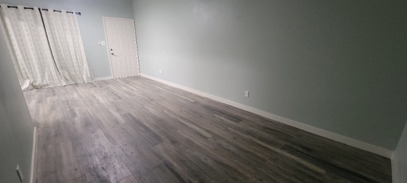 Building Photo - 102 W Basic Rd