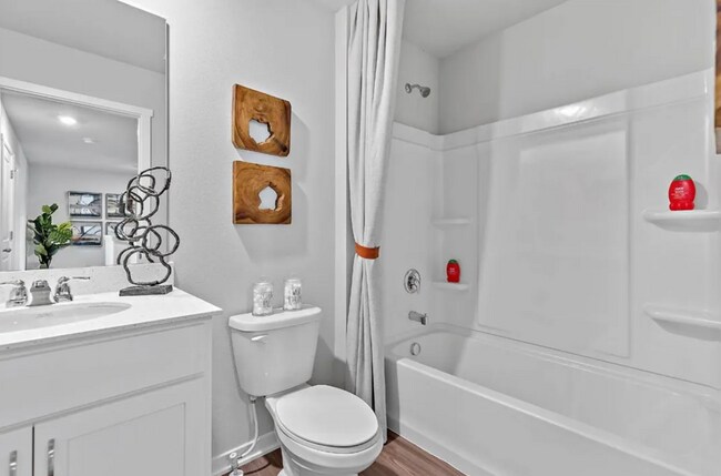 Building Photo - 1043 Maywood Ln
