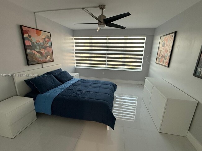 Building Photo - 3111 N Ocean Dr