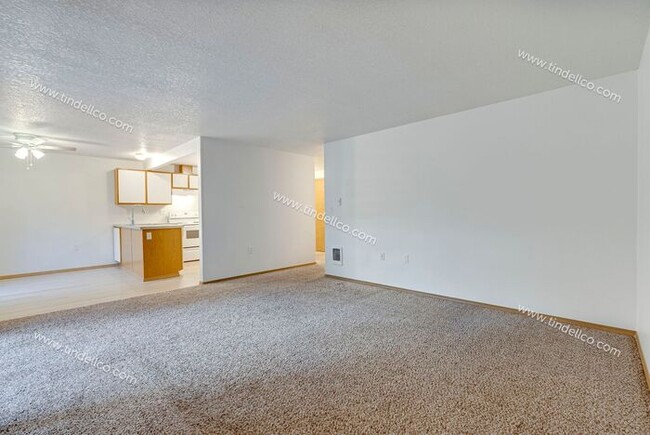 Building Photo - Spacious Pet-Friendly Ground Level Unit w/...