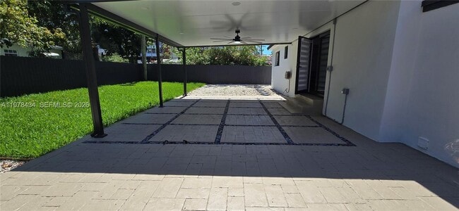 Building Photo - 2731 SW 29th Ave