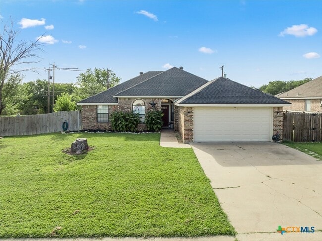 Building Photo - 605 Paintbrush Dr