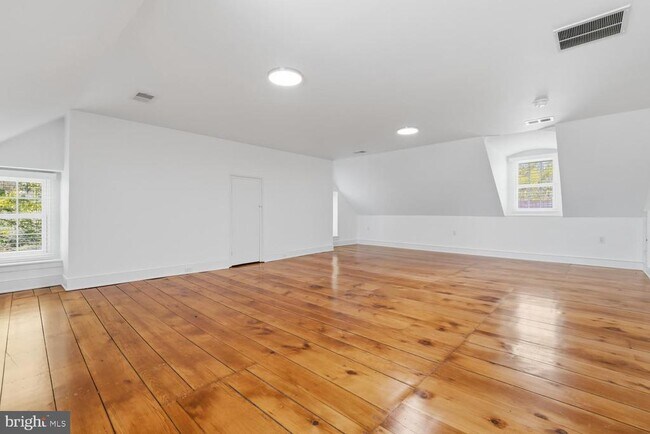 Building Photo - 1440 Creek Road Trl