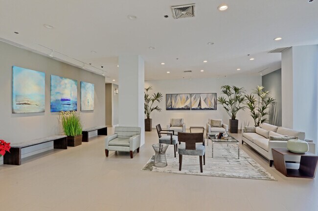 Building Photo - 5540 N Ocean Dr
