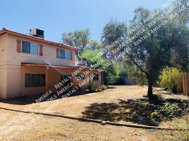 Building Photo - 2723 S Estrella Cir