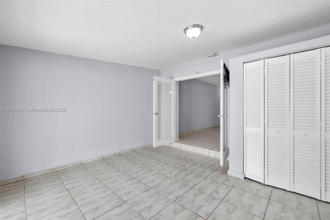 Building Photo - 2028 SW 103rd Ct