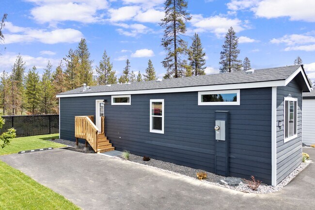Building Photo - Welcome to Drafter Valley! Spring Into Sav...