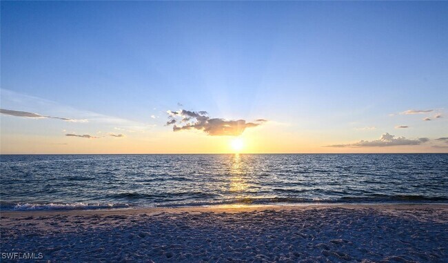 Building Photo - 530-108 108th Ave N