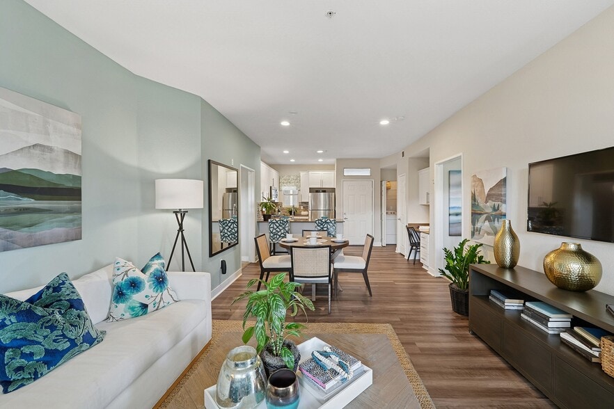 Building Photo - Park Sierra